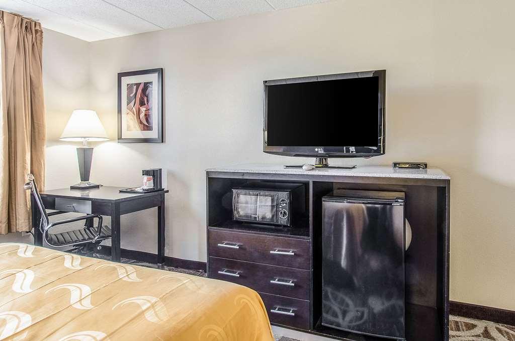 La Casa Inn & Suites - Middleboro Room photo