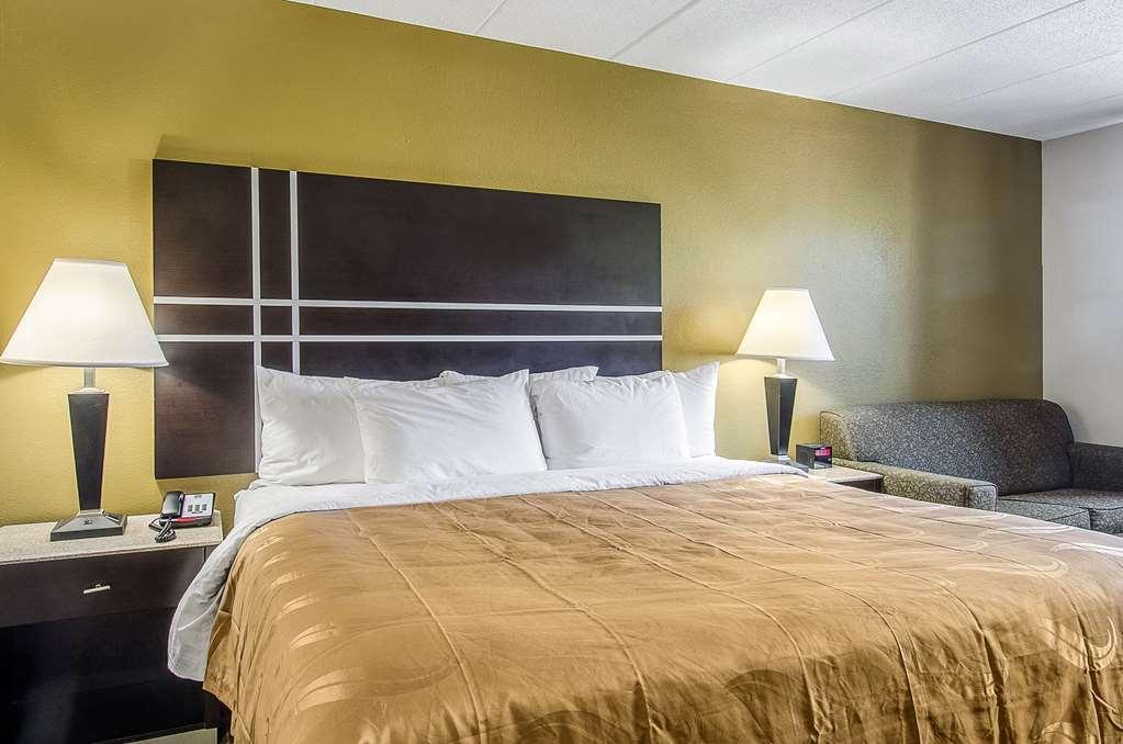 La Casa Inn & Suites - Middleboro Room photo